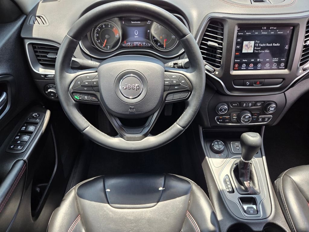 Used 2019 Jeep Cherokee Trailhawk w/ Cold Weather Group AWD/4WD image 16