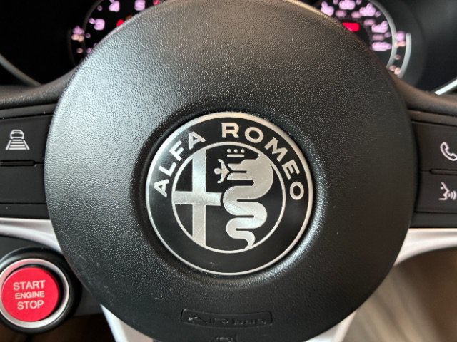 Used 2019 Alfa Romeo Giulia Ti w/ Quick Order Package 22Z Lusso RWD image 19