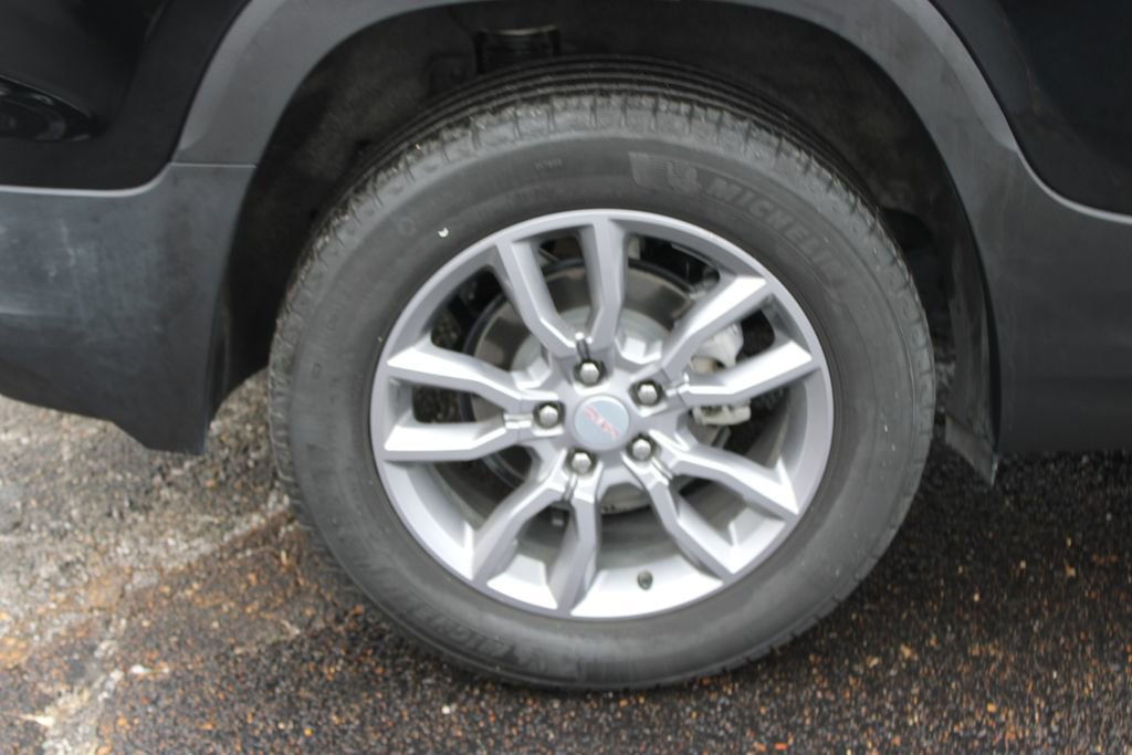 Used 2024 GMC Terrain SLT image 52