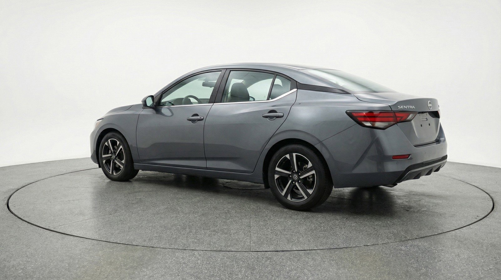 Used 2025 Nissan Sentra SV image 6