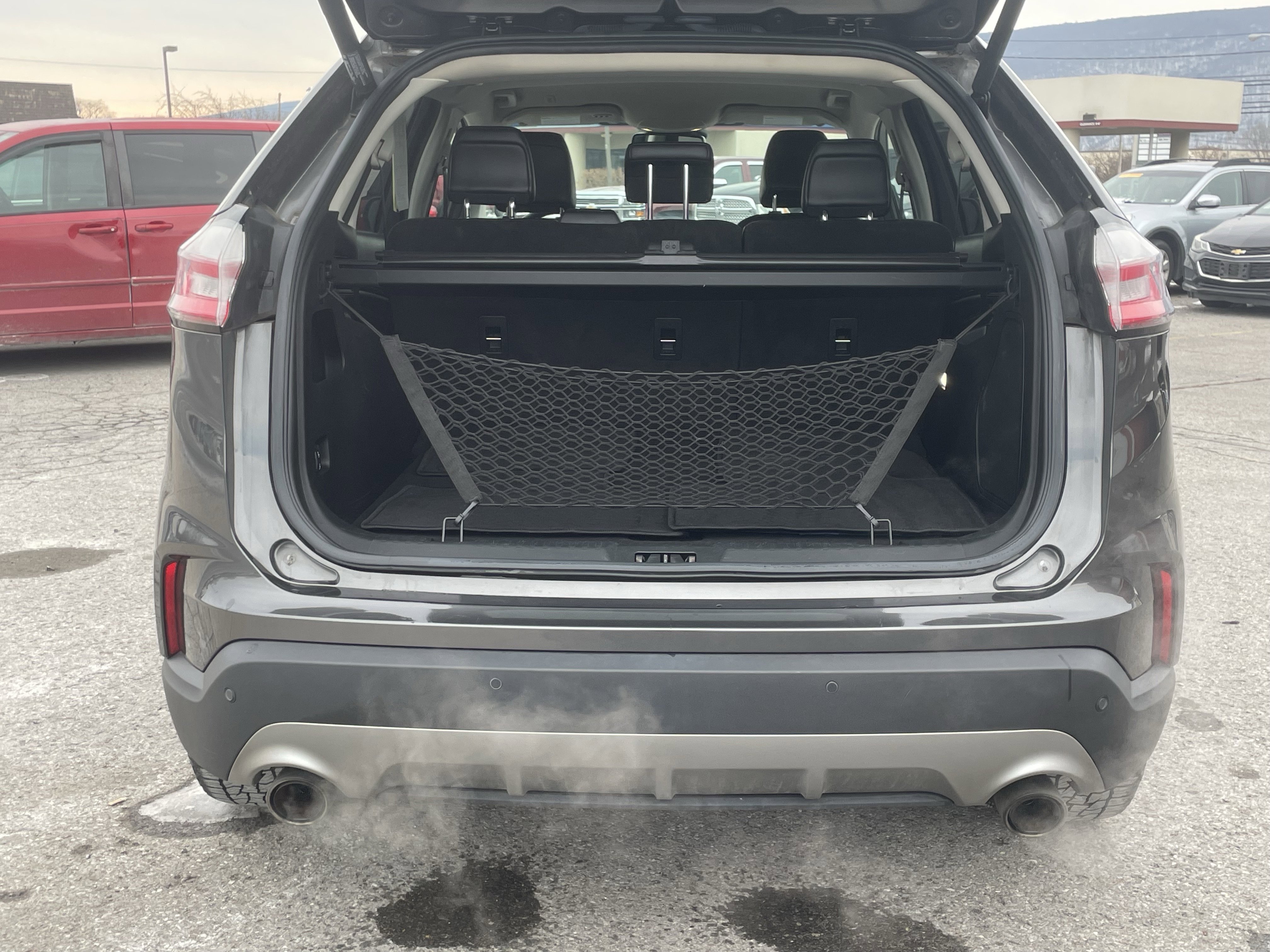 Used 2020 Ford Edge Titanium image 5