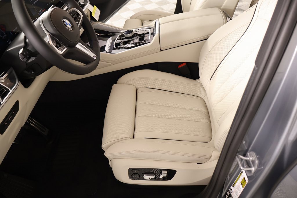 New 2026 BMW X6 xDrive40i w/ Executive Package image 12