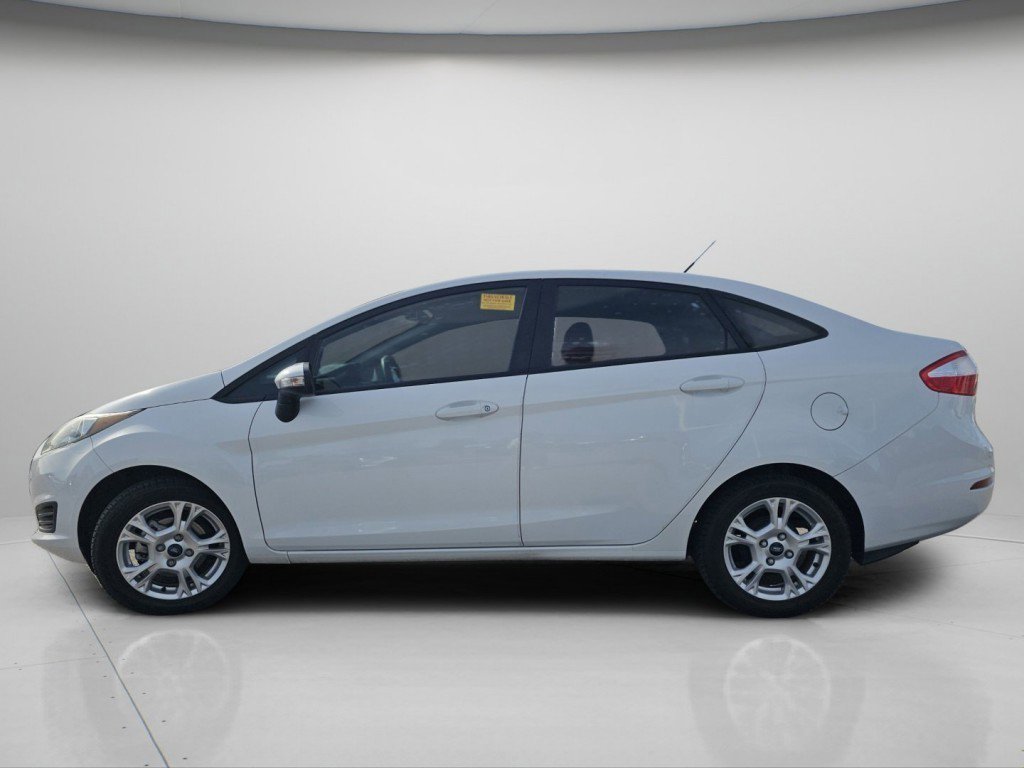 Used 2015 Ford Fiesta SE image 18