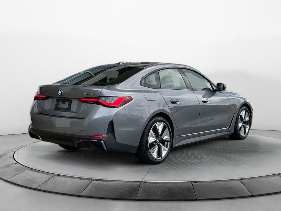 Used 2023 BMW i4 eDrive40 RWD image 7
