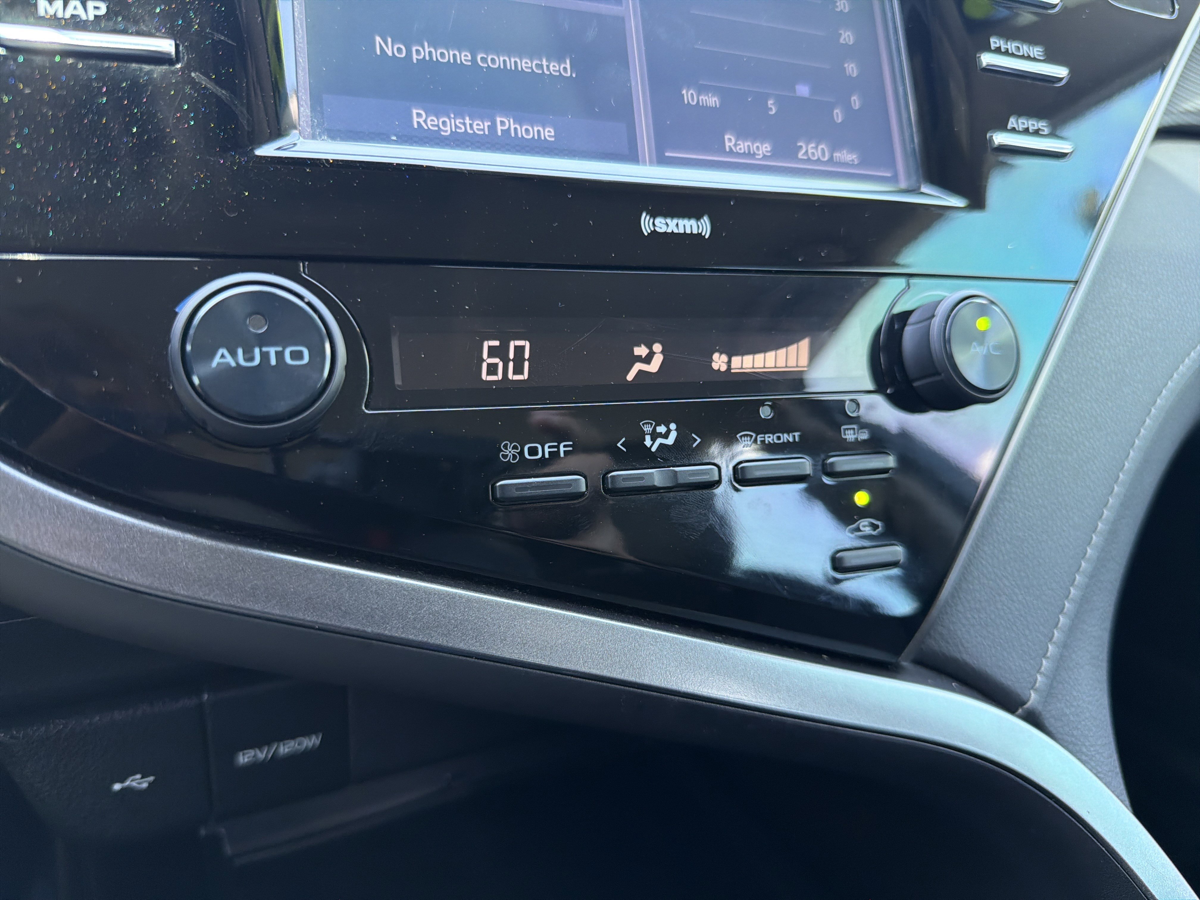 Certified 2020 Toyota Camry SE w/ Convenience Package FWD image 8