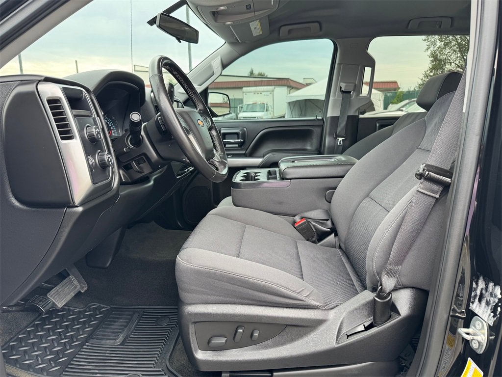 Used 2018 Chevrolet Silverado 1500 LT w/ LT Eassist Package image 17