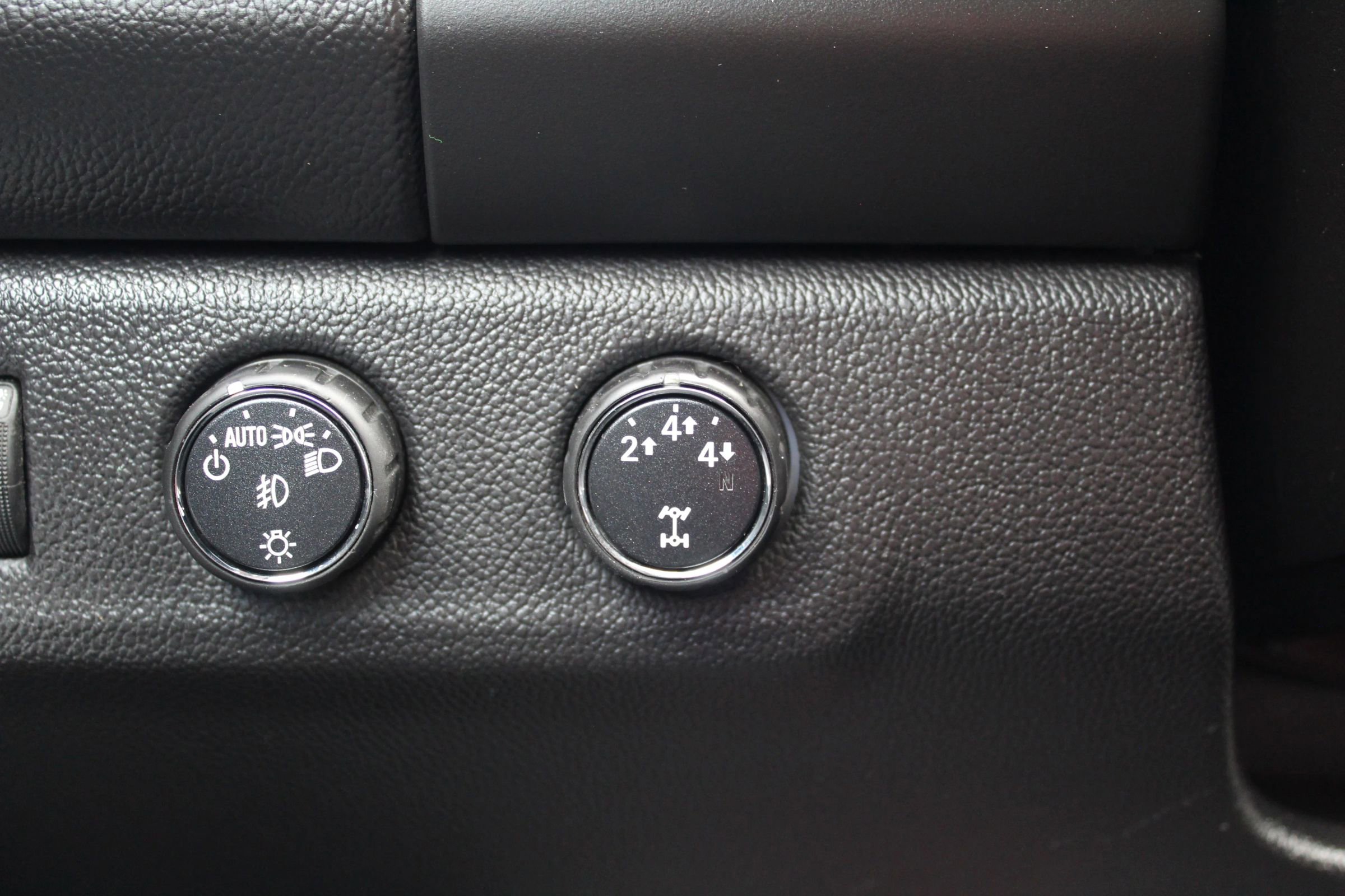 Used 2015 Chevrolet Colorado LT w/ Luxury Package image 25