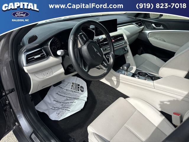 Used 2025 Genesis G70 2.5T image 18