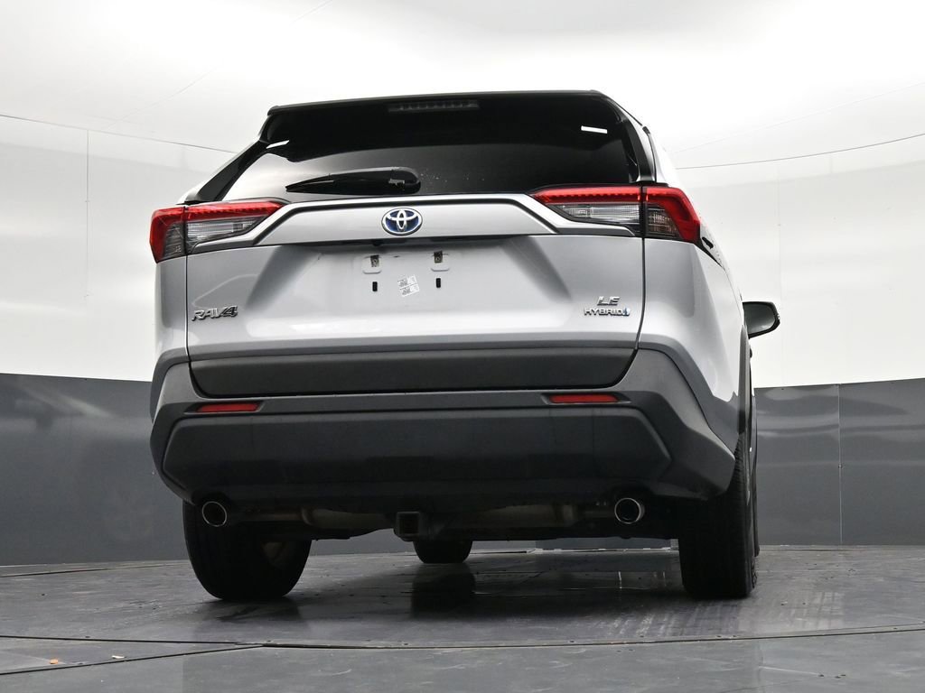 Used 2022 Toyota RAV4 LE image 29