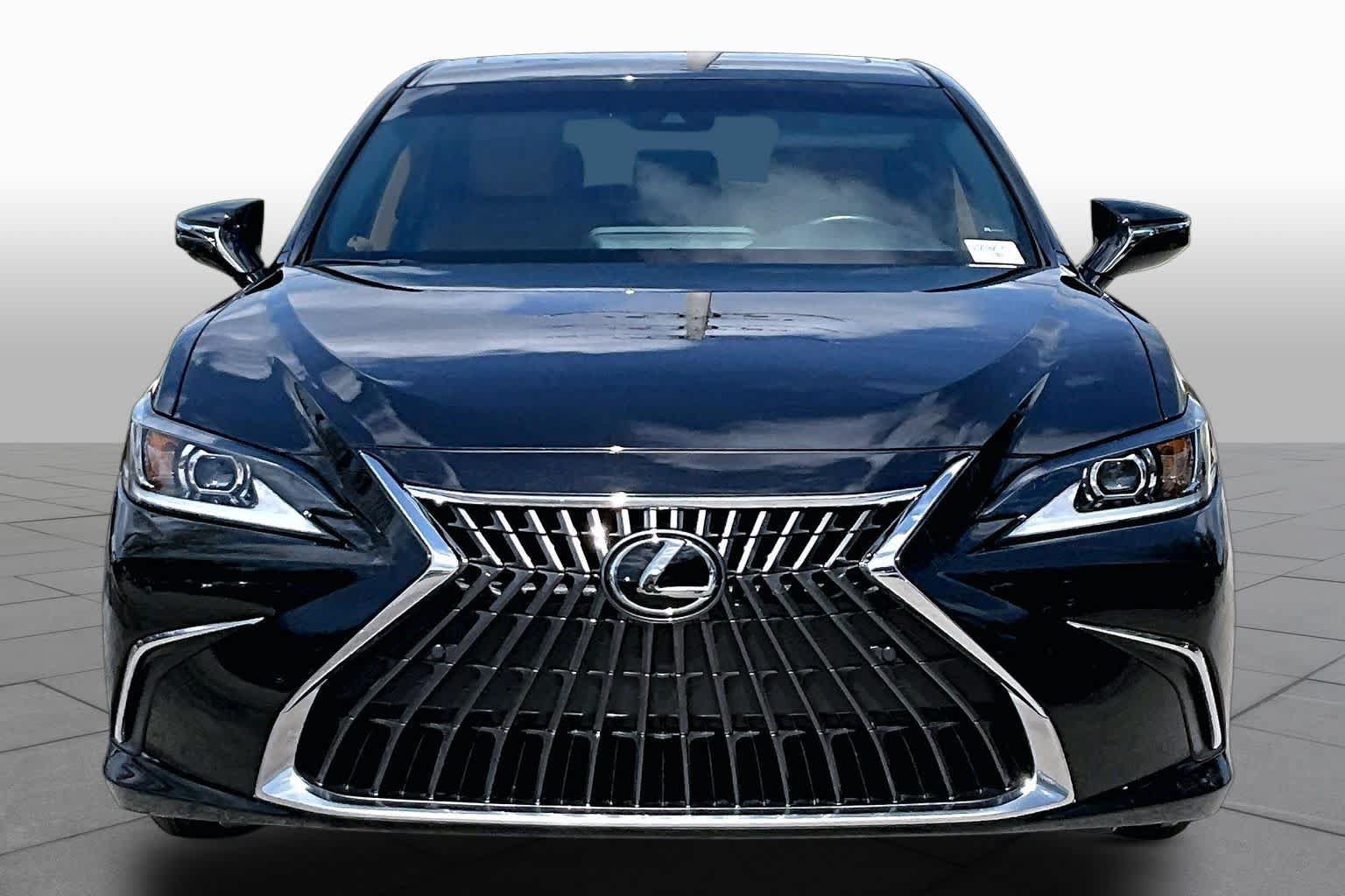 Used 2025 Lexus ES 350 w/ Premium Package FWD image 4