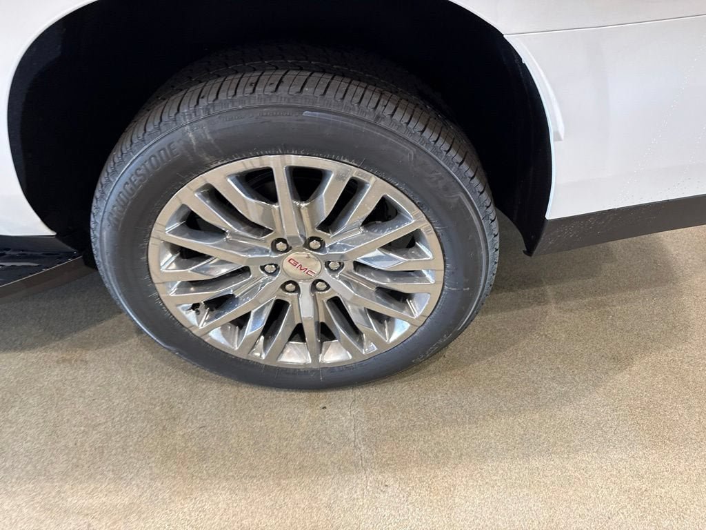 New 2026 GMC Yukon XL Denali w/ LPO, Floor Liner Package AWD/4WD image 10