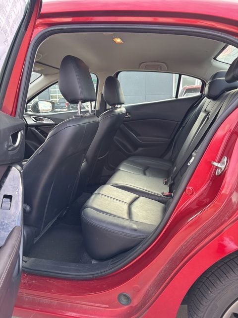 Used 2018 MAZDA MAZDA3 Touring image 6