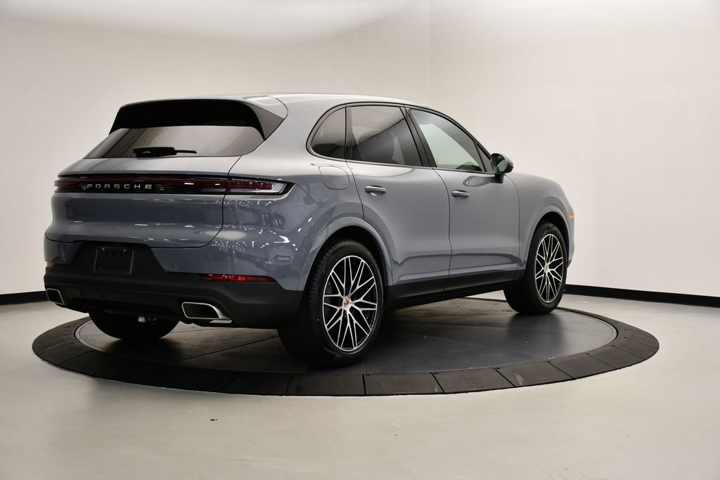 Certified 2025 Porsche Cayenne image 7