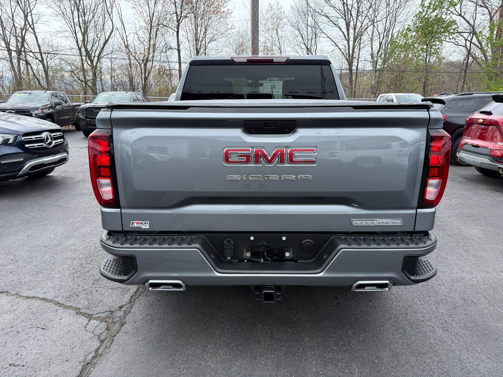 Used 2021 GMC Sierra 1500 Elevation w/ X31 Off-Road Package AWD/4WD image 4