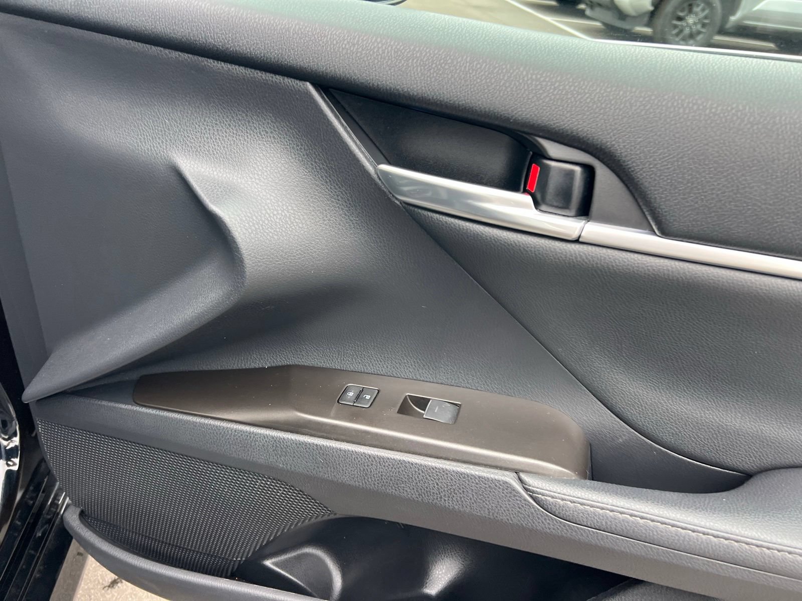 Used 2021 Toyota Camry XLE FWD image 46
