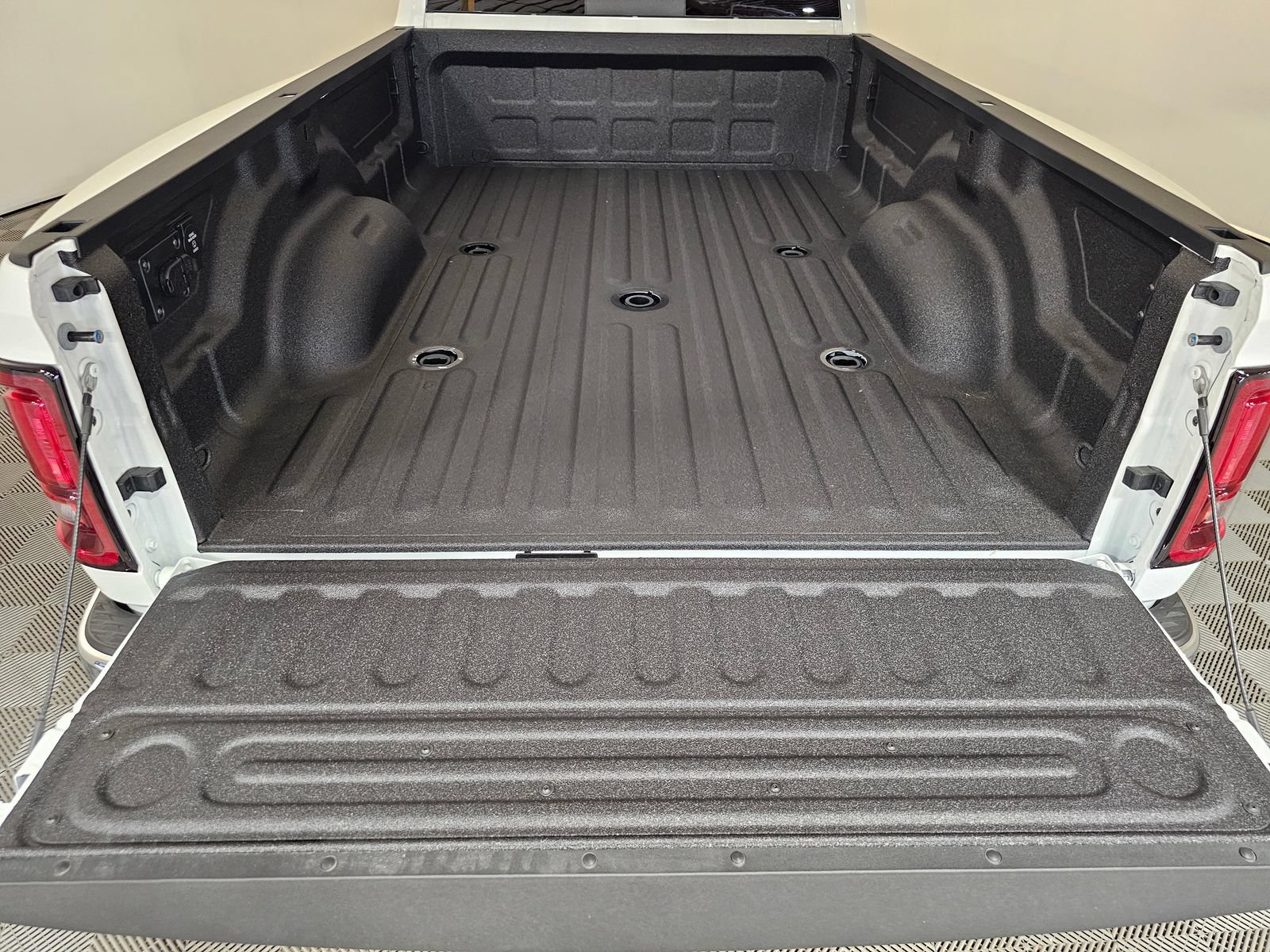 New 2026 RAM 3500 Tradesman AWD/4WD image 37