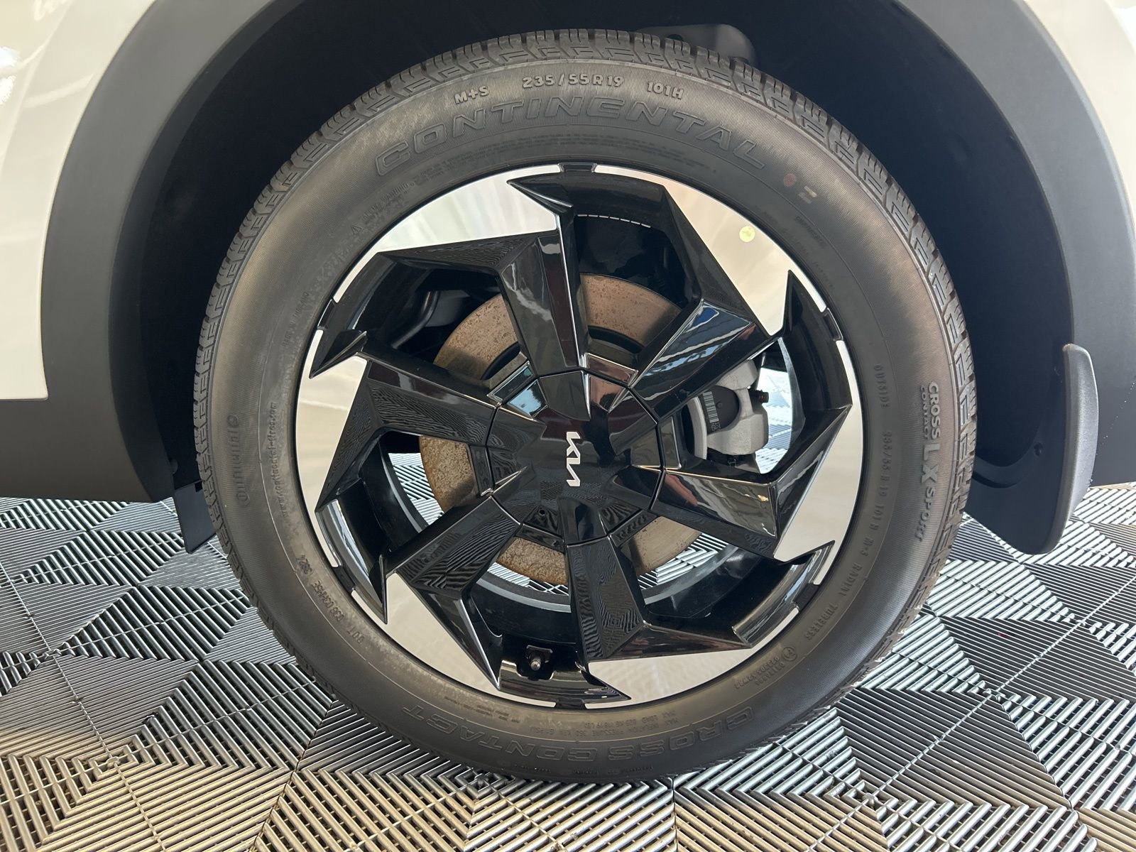 New 2025 Kia Sorento EX w/ EX Panoramic Sunroof Package image 9