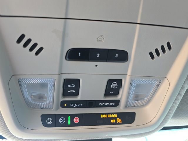 Used 2023 GMC Terrain Denali image 33