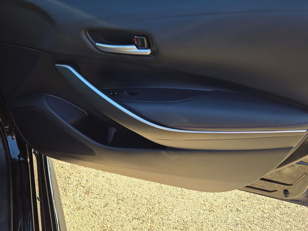 Used 2024 Toyota Corolla SE Nightshade image 5