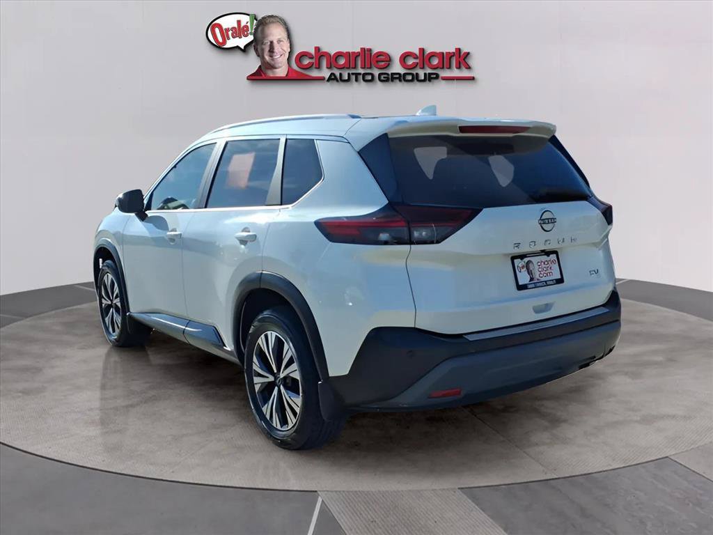 Used 2022 Nissan Rogue SV w/ SV Premium Package FWD image 3
