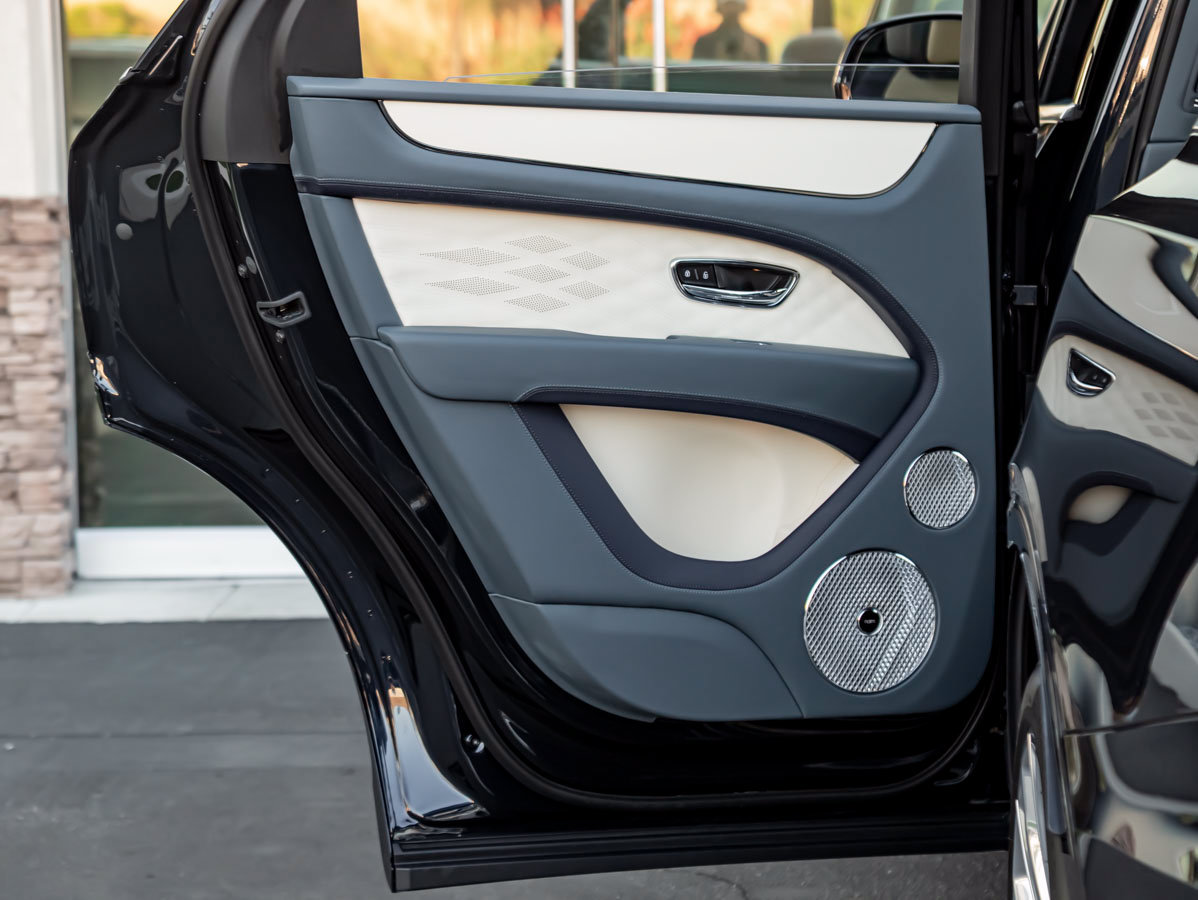 New 2027 Bentley Bentayga AWD/4WD image 33