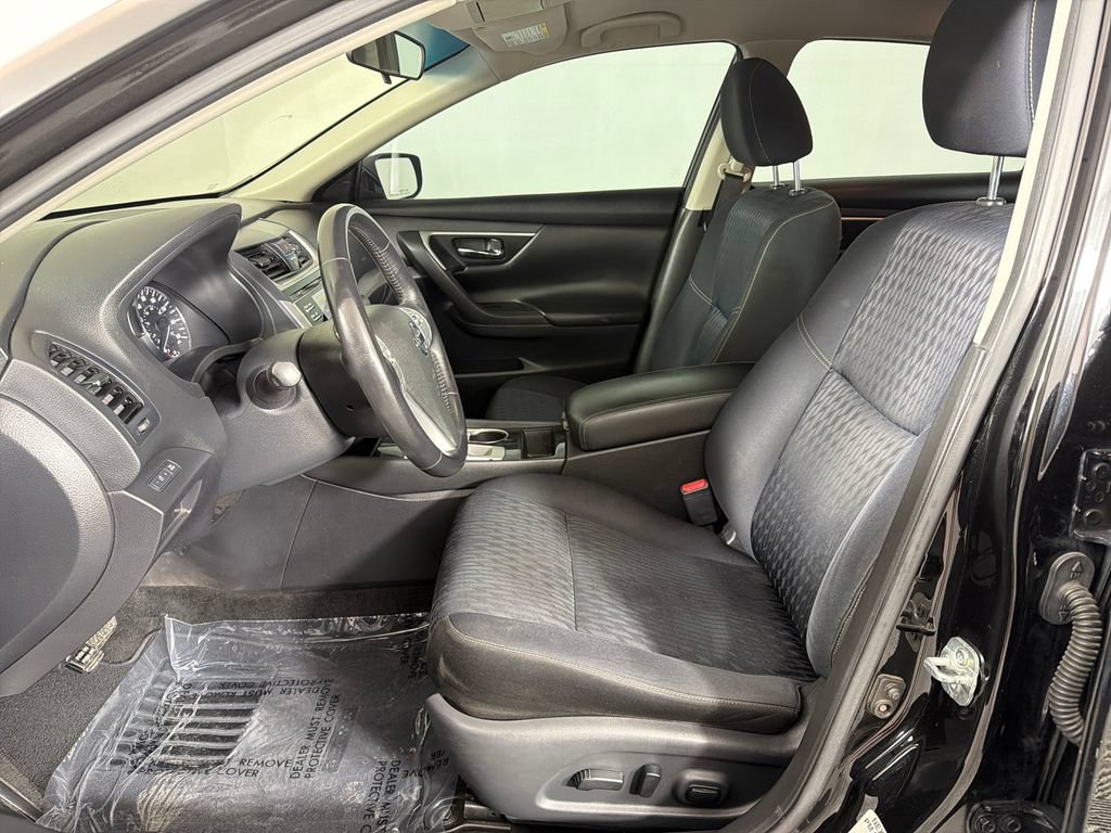 Used 2018 Nissan Altima 2.5 SV FWD image 18