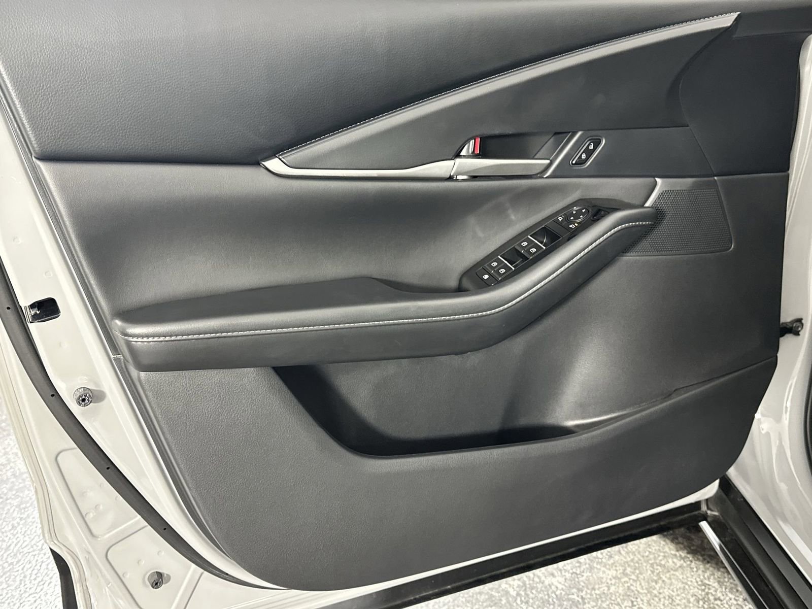 Used 2025 MAZDA CX-30 AWD 2.5 S w/ Select Sport Pkg image 33