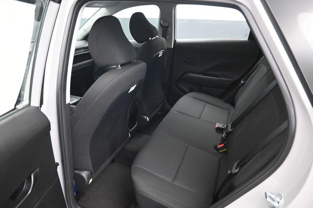 New 2027 Hyundai Kona SE FWD image 10