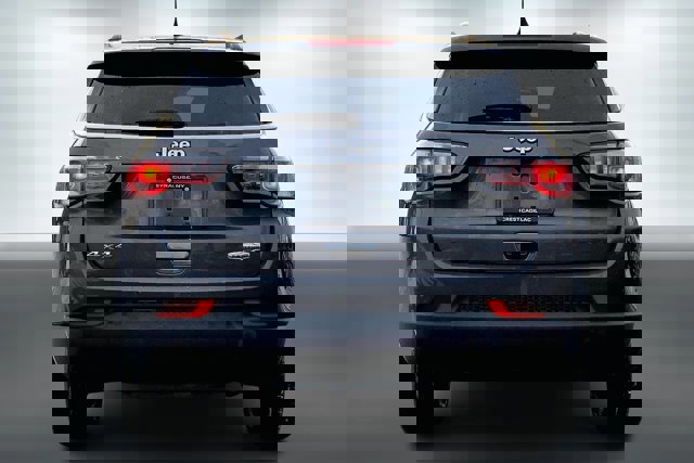 Used 2020 Jeep Compass Latitude w/ Cold Weather Group image 3