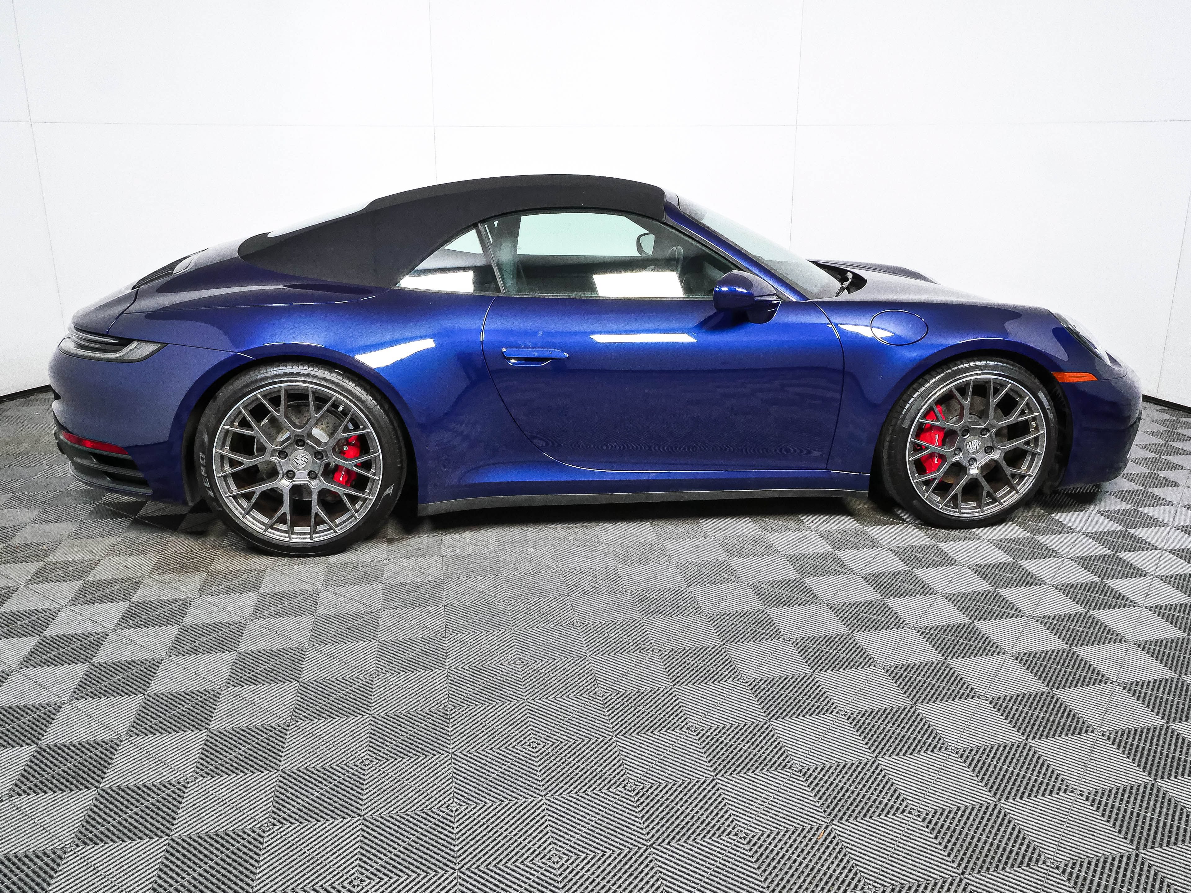 Certified 2020 Porsche 911 Carrera 4S w/ Sport Package AWD/4WD image 25