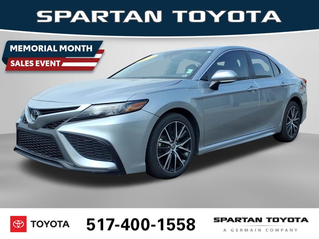 Used 2024 Toyota Camry SE FWD image 1