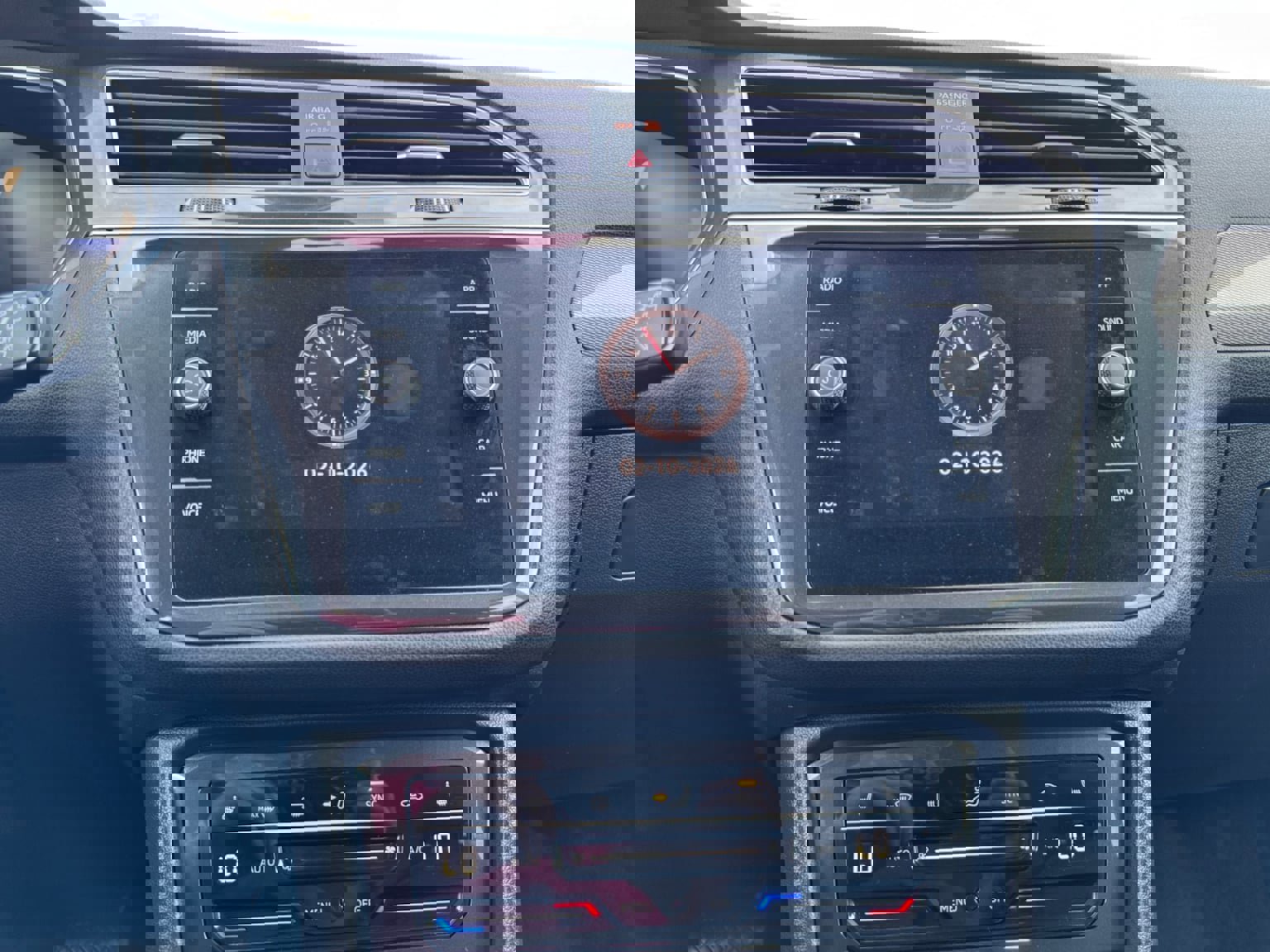 Used 2024 Volkswagen Tiguan SE image 21