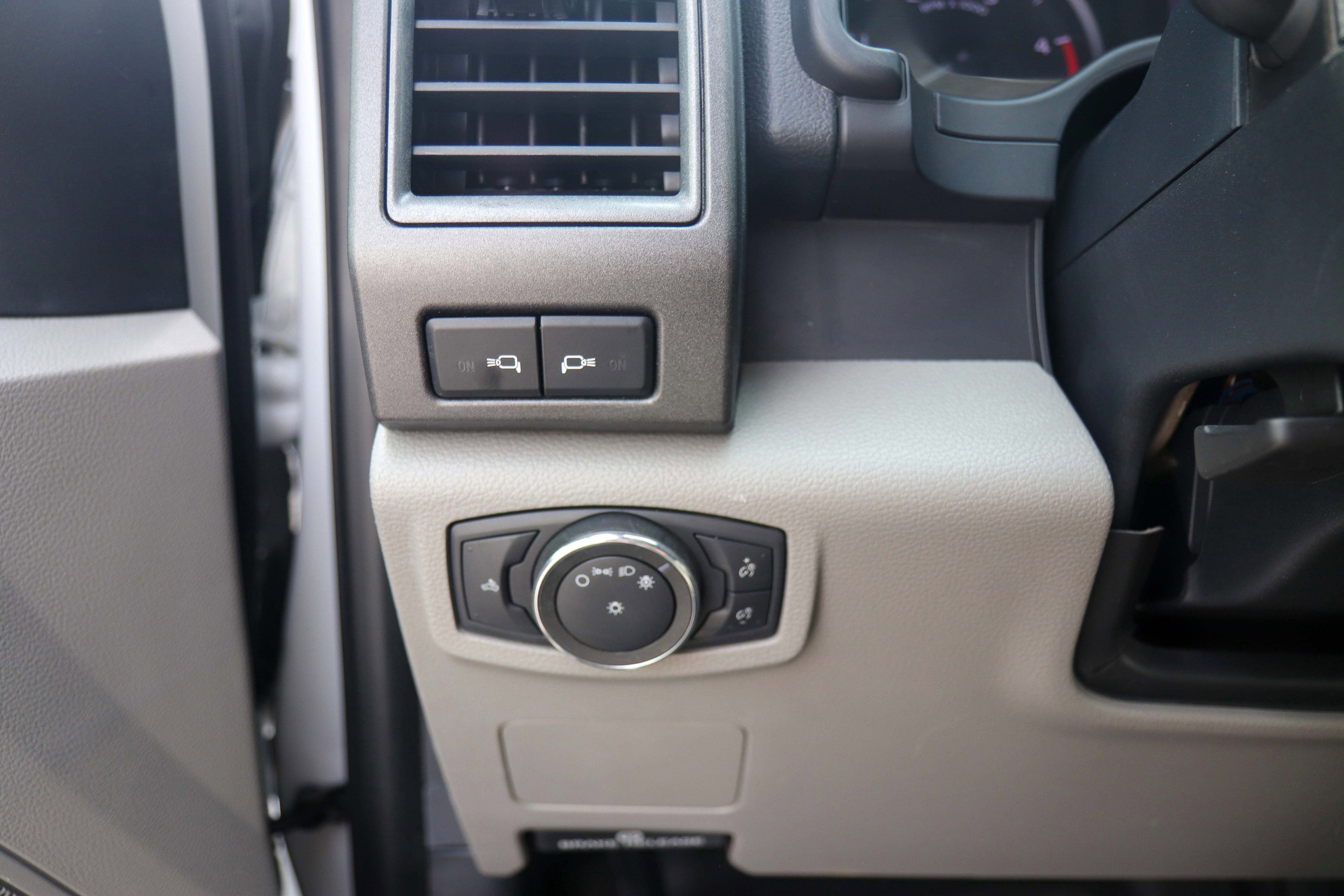 Used 2022 Ford F450 XL w/ Power Equipment Group image 29