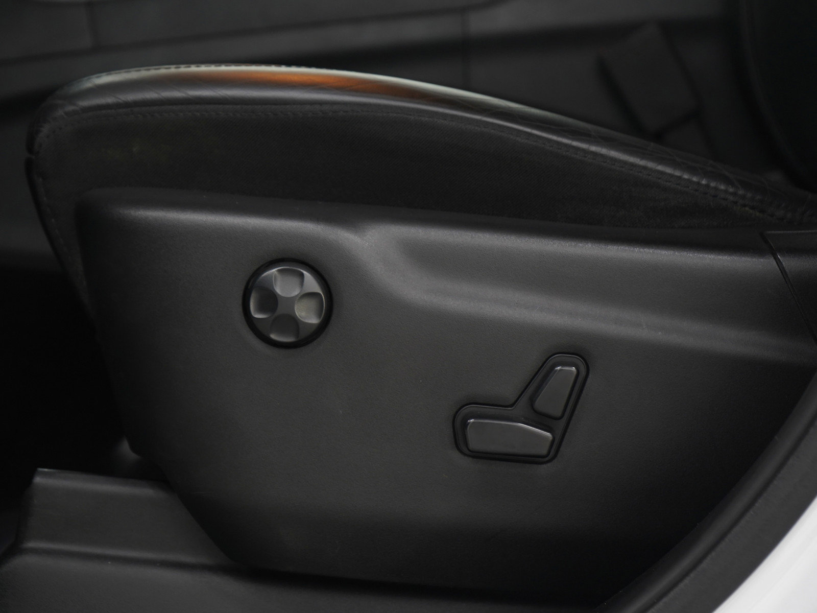 Used 2019 Jeep Grand Cherokee Limited X image 22