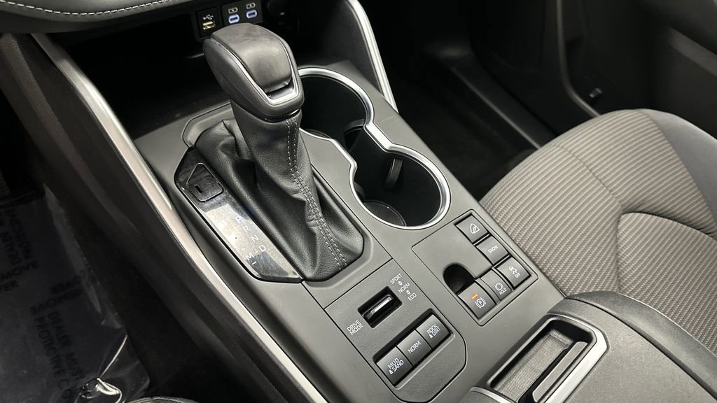 Certified 2024 Toyota Highlander LE image 12