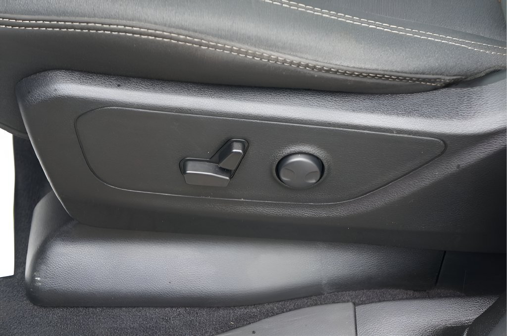 Used 2025 RAM 1500 Big Horn AWD/4WD image 18