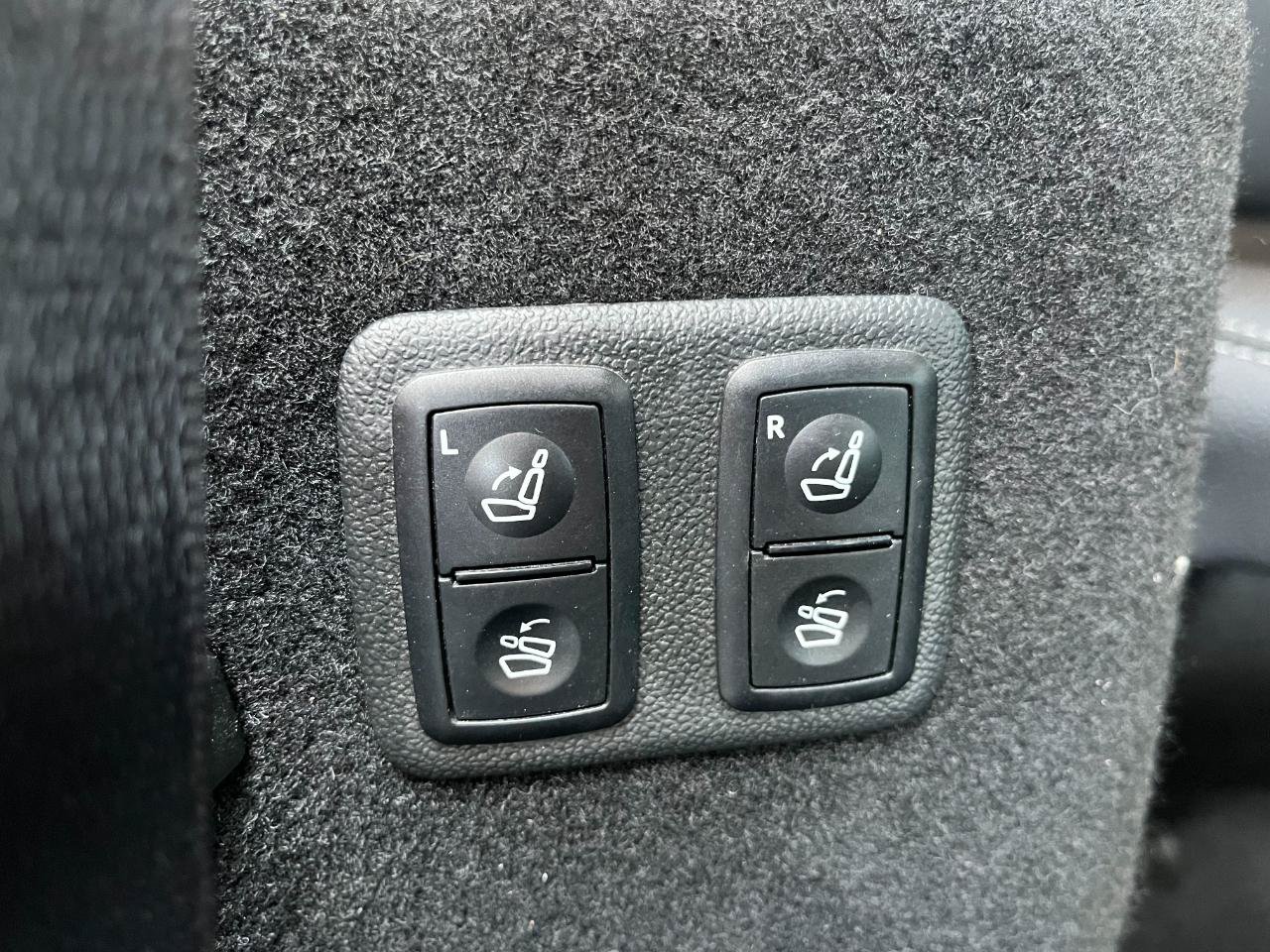 Used 2011 Mercedes-Benz GL 320 BlueTEC 4MATIC image 21