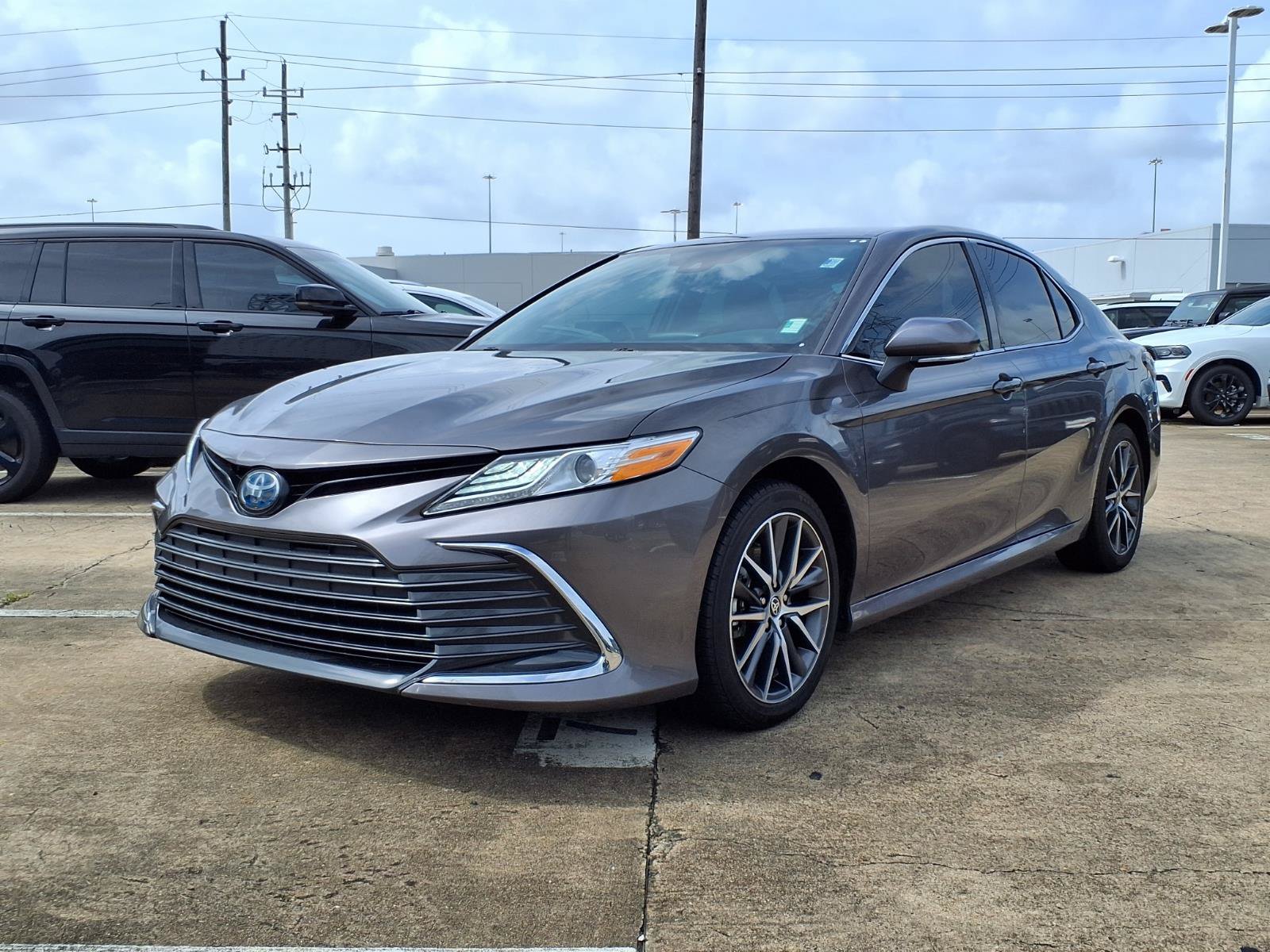 Used 2023 Toyota Camry XLE FWD image 24