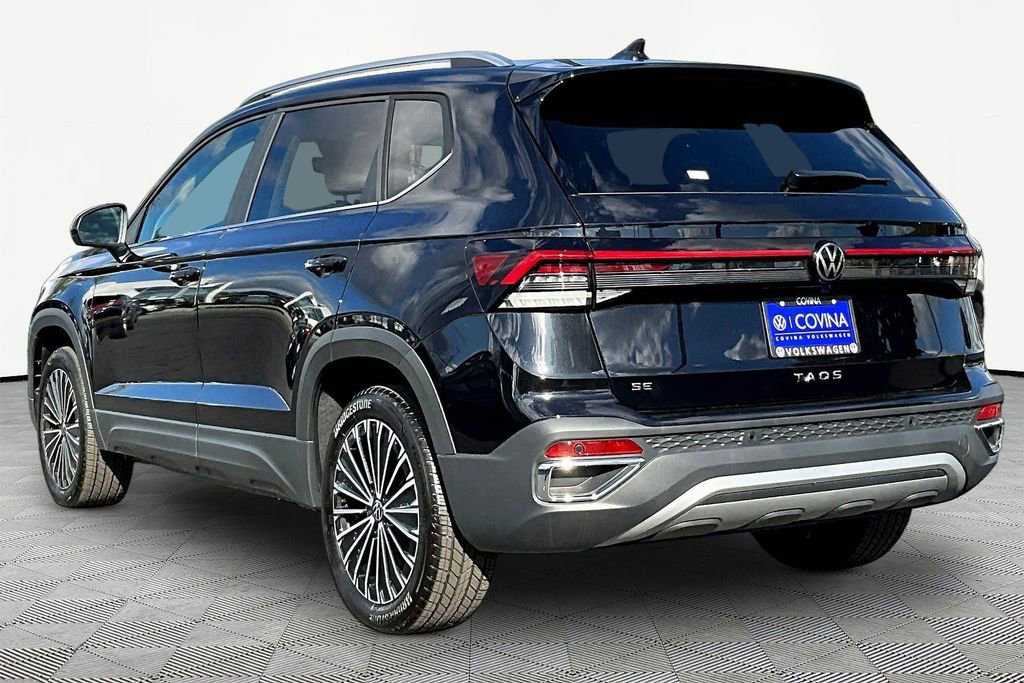 New 2026 Volkswagen Taos SE image 4