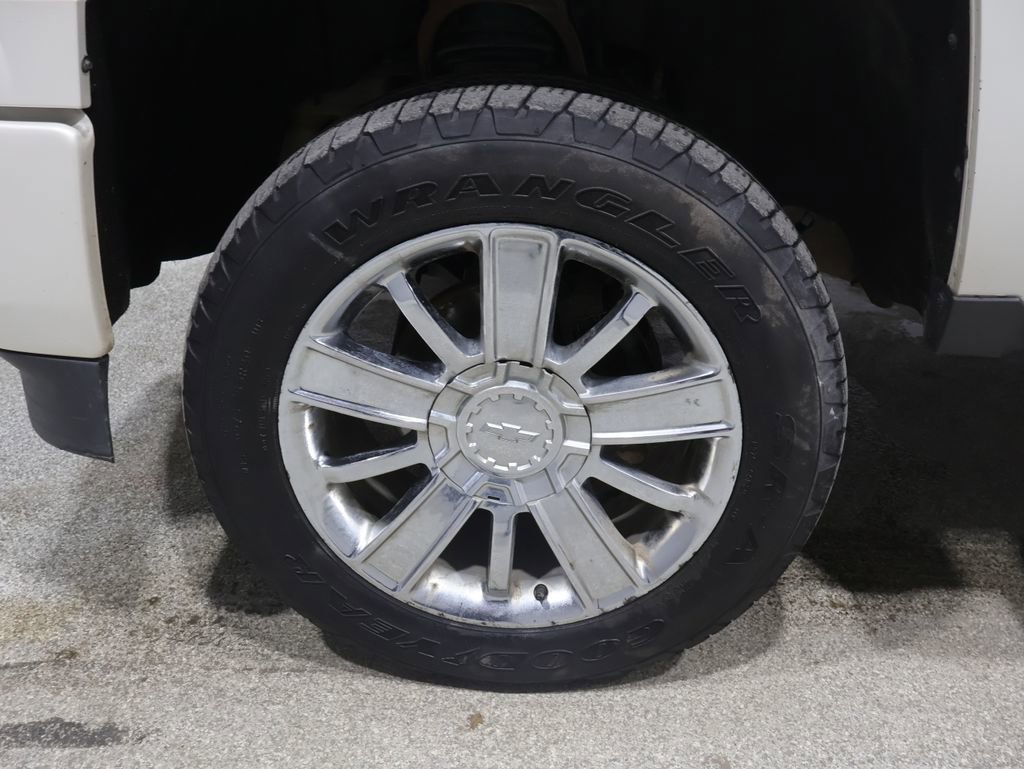Used 2014 Chevrolet Silverado 1500 High Country image 10