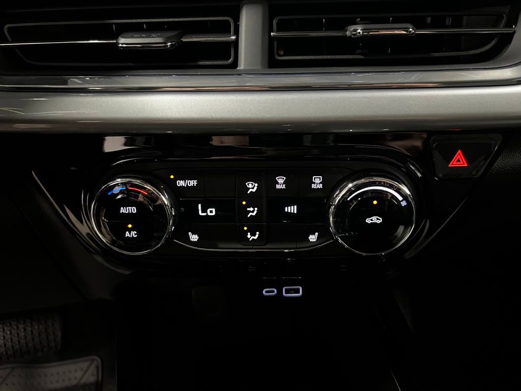 New 2026 Chevrolet Trax LT w/ Driver Confidence Package FWD image 19