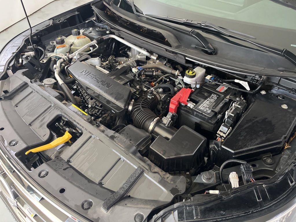 Used 2024 Nissan Rogue S AWD/4WD image 12