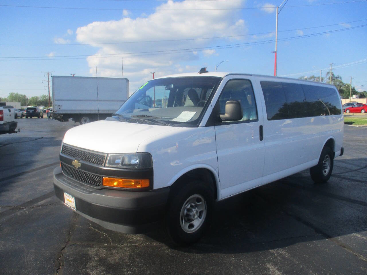 Used 2022 Chevrolet Express 3500 LS image 1