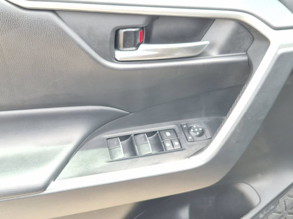 Certified 2023 Toyota RAV4 XLE w/ Convenience Package FWD image 11