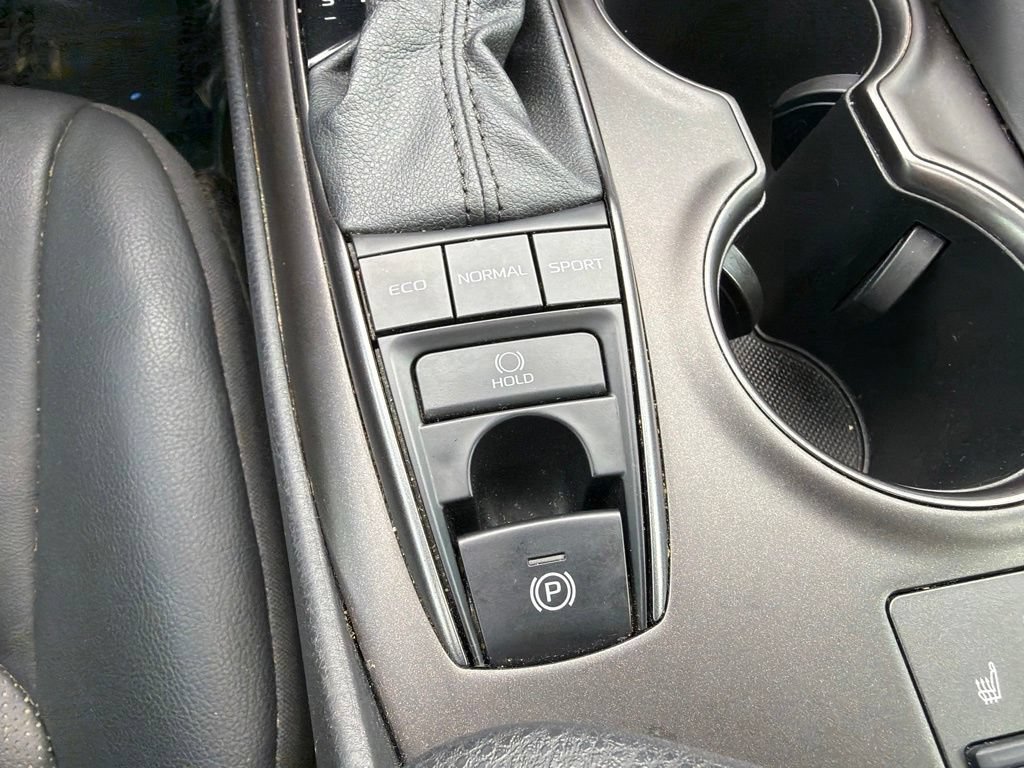 Used 2021 Toyota Camry XSE w/ Navigation Package FWD image 34