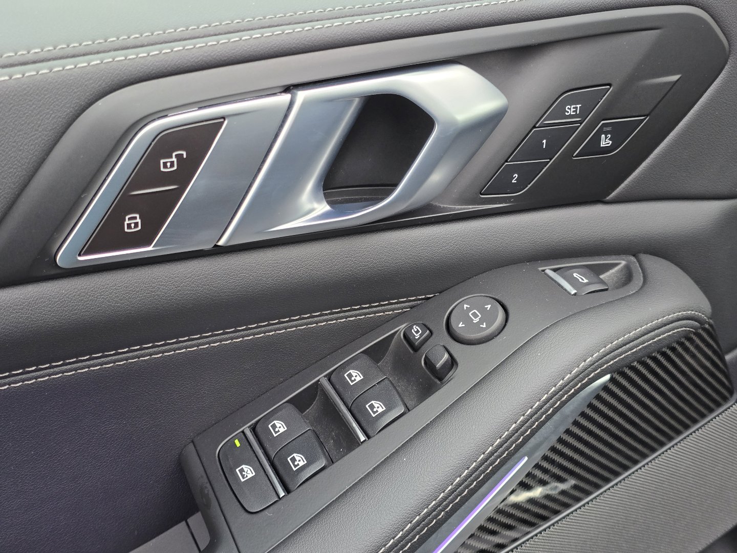 Used 2024 BMW X5 M60i w/ Climate Comfort Package image 41