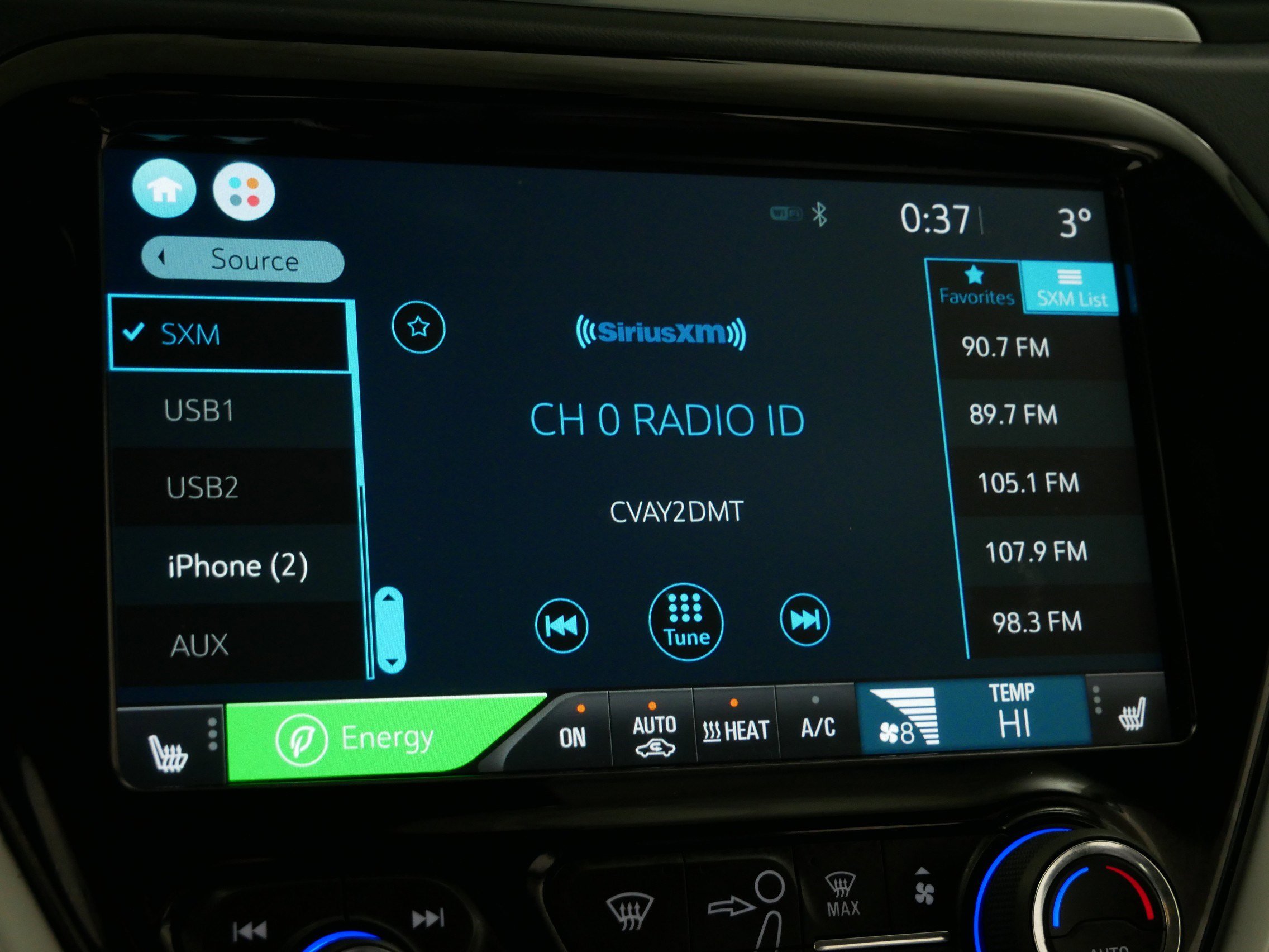 Used 2019 Chevrolet Bolt Premier w/ Infotainment Package image 22