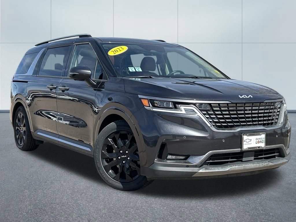 Used 2023 Kia Carnival SX Prestige image 41