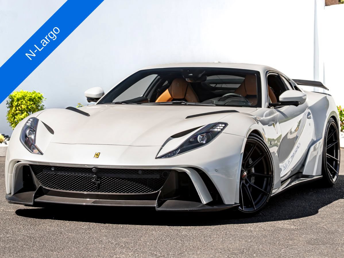 Used 2020 Ferrari 812 Superfast RWD image 1