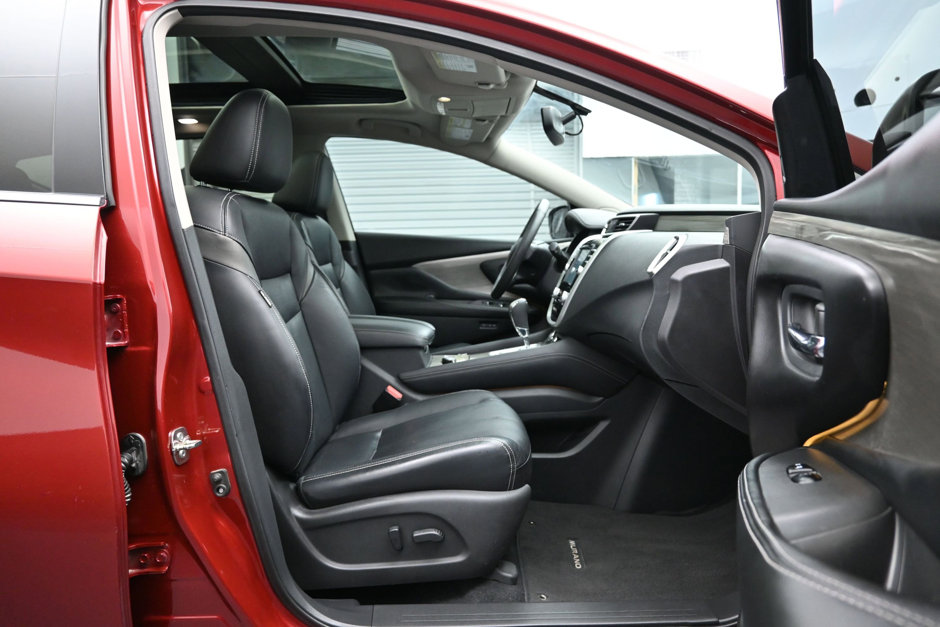 Used 2016 Nissan Murano Platinum w/ Platinum Technology Package FWD image 13